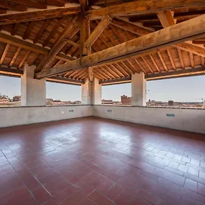 https://nella-torre-del-poschi.it-tuscanyhotel.com