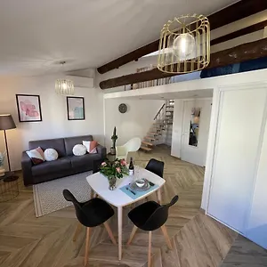 https://lovely-studio-vieil-antibes-close-to-the-beach-market.fr-provencehotel.com