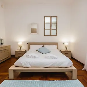 https://luminhouse-mondello-zibibbo.sicilyhotelsitaly.net